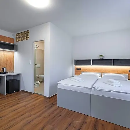 Hotel Oaza 3*