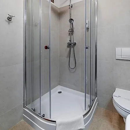 Hotel Oaza 3*
